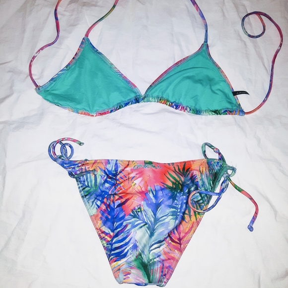 Bikini set👙💦 - Picture 2 of 2